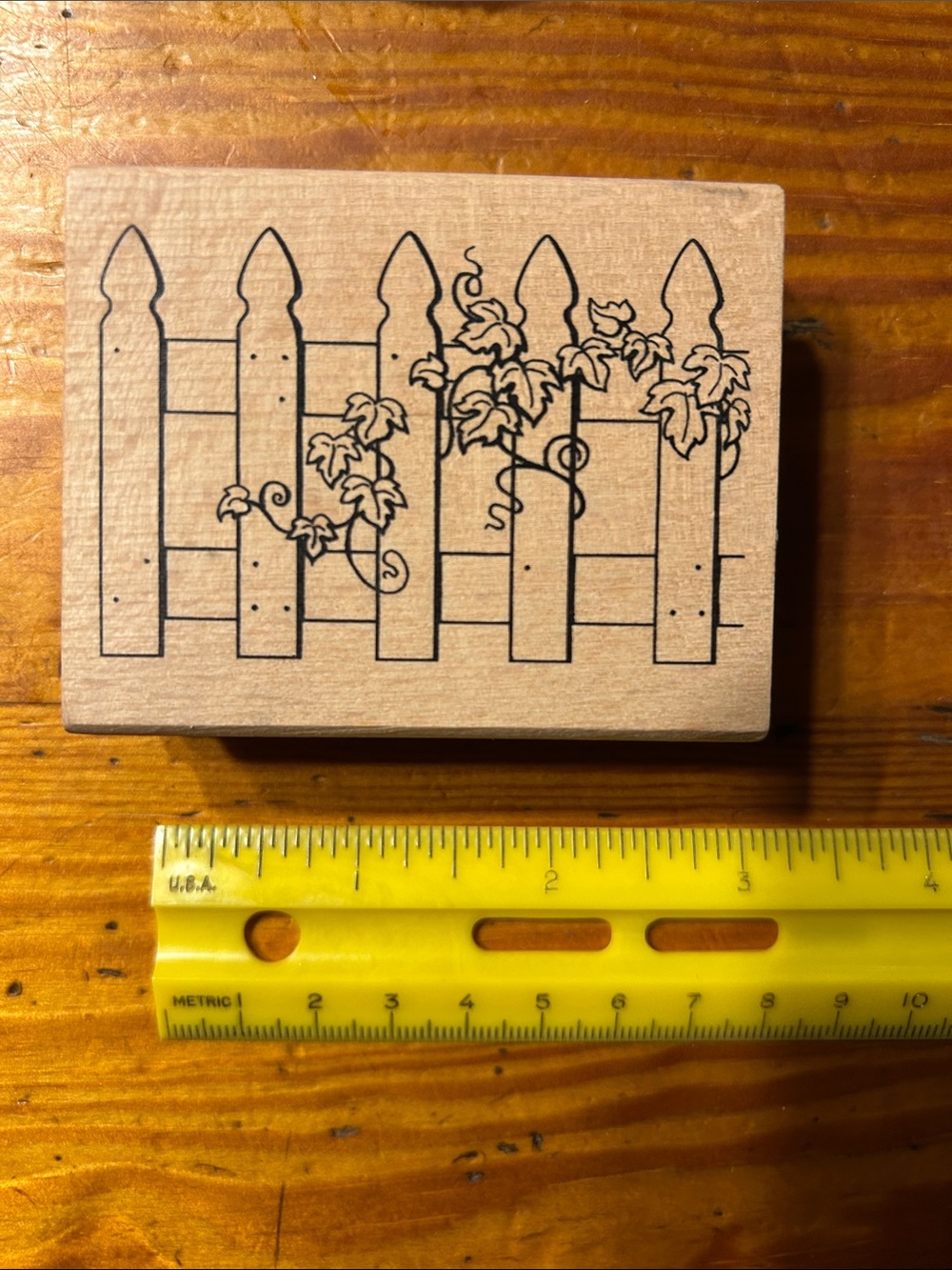 Wooden Garden Fence Rubber Stamp - Natural